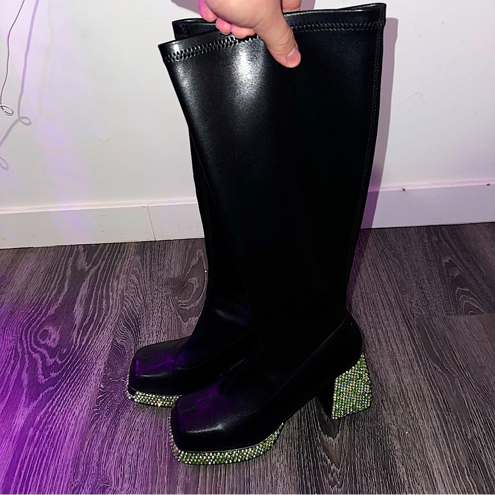 Women’s SZ 10 Black Leather Knee High Green/Iridescent Sparkle Heel Boots